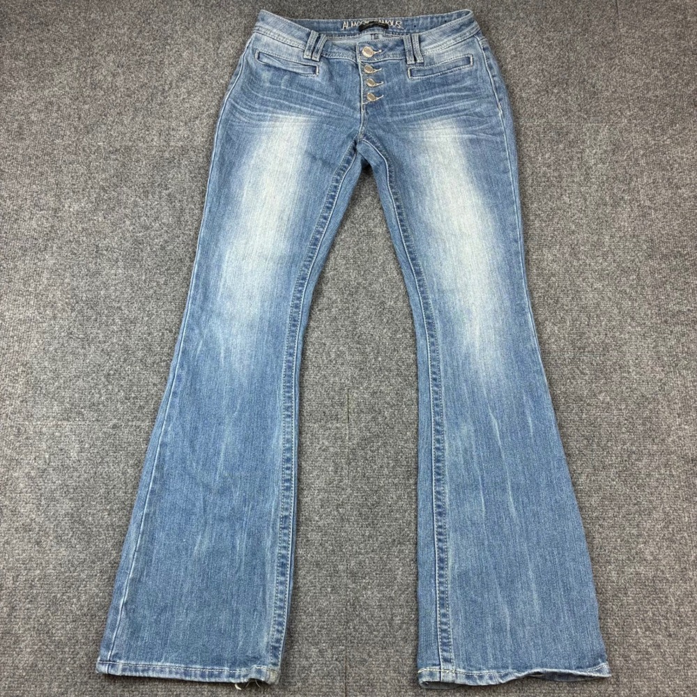 Almost Famous Flare Jeans Women 6 Blue Light Wash Button Fly Stretch Denim 30x32